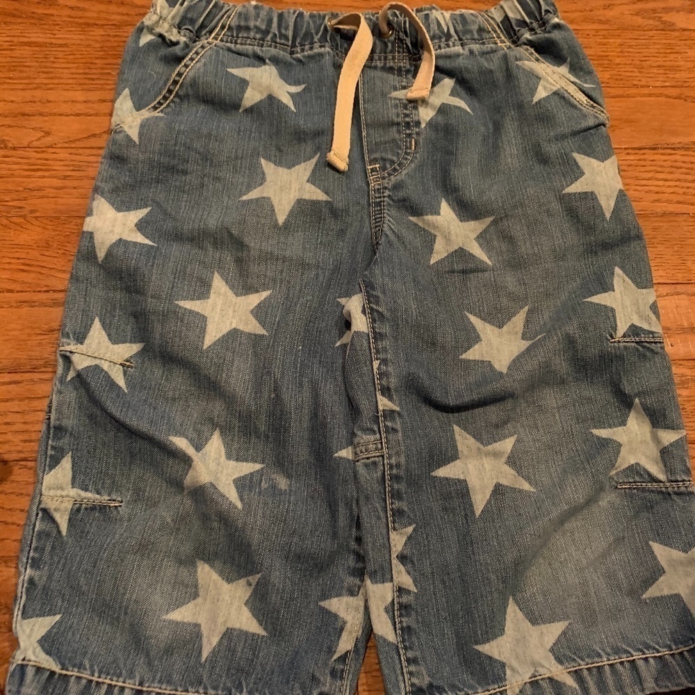 Mini Boden Star Shorts - Size 9Y